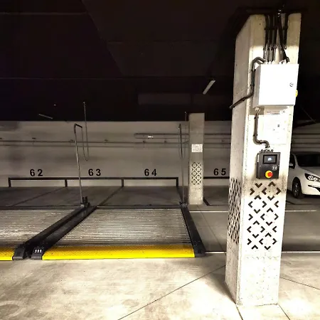 Krolowejjadwigi14 & Parking Апартаменты *